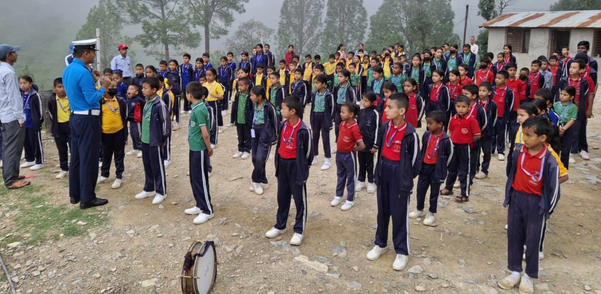 सडक सुरक्षा सम्बन्धि जनचेतना जगाउँदै बैतडी ट्राफिक प्रहरी