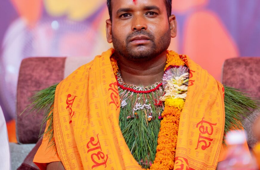 कोटीहोम यज्ञको व्यासमा आचार्य दमाई आसिन