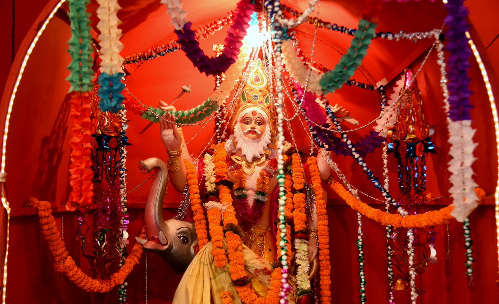 आज विश्वकर्मा पूजा