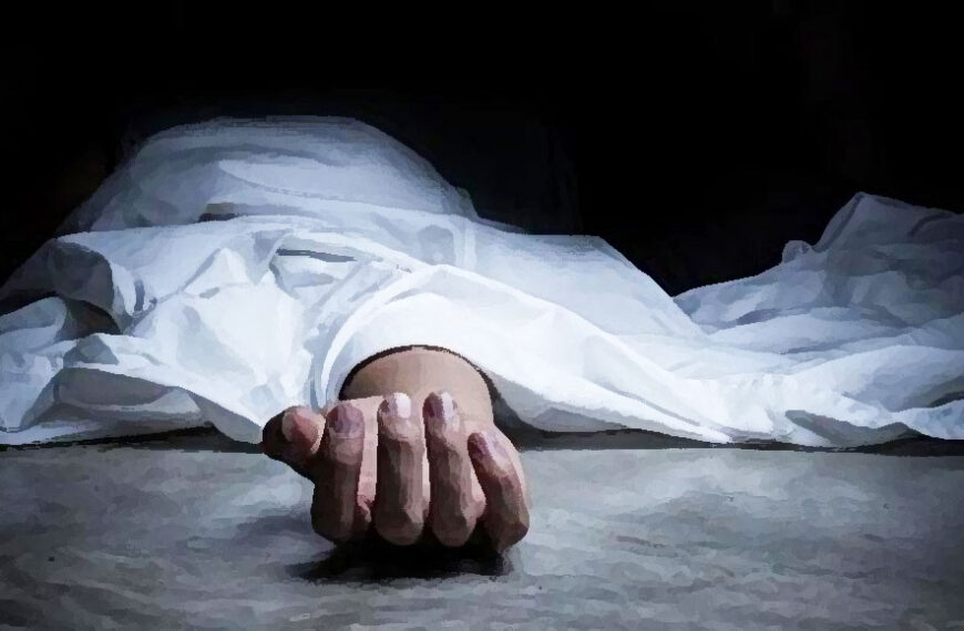 कञ्चनपुरमा विद्यालयको बसबाट ओर्लिदा लडेर बालकको मृत्युु