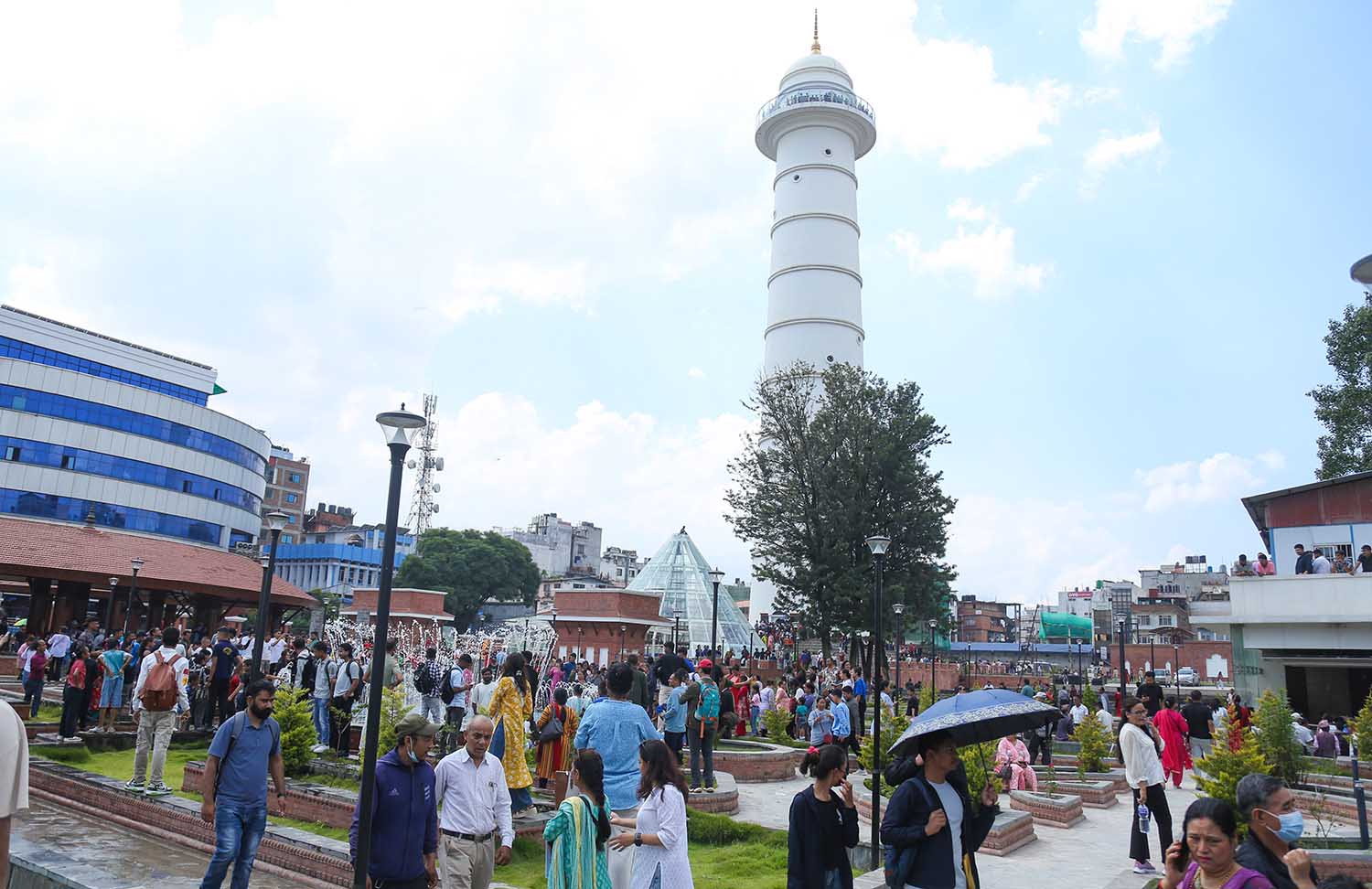 धरहरा चढ्नेको अत्यधिक भिड