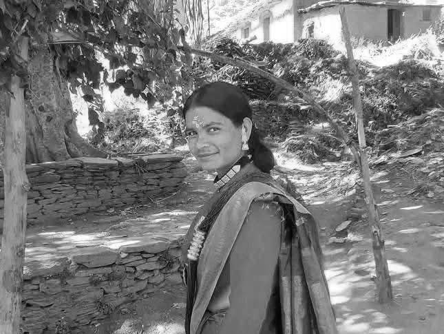 बैतडीमा घांस काट्ने क्रममा लडेर स्वास्थ्य स्वयम सेविकाको मृत्यु