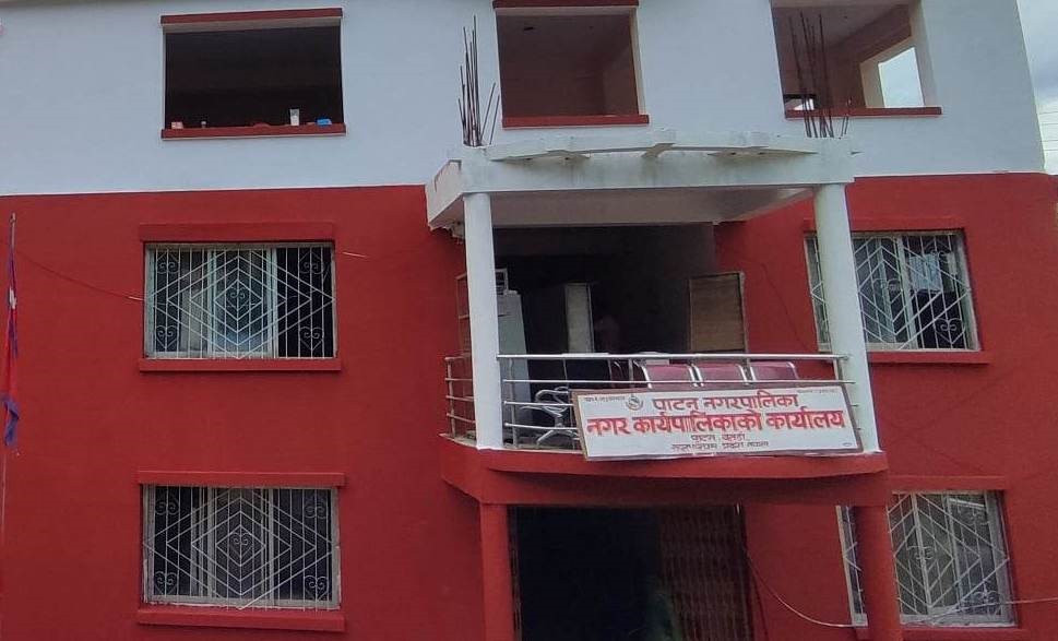टिप्परको ठक्करबाट बैतडीको पाटन नगरपालिकाका एक कर्मचारीको मृत्यु