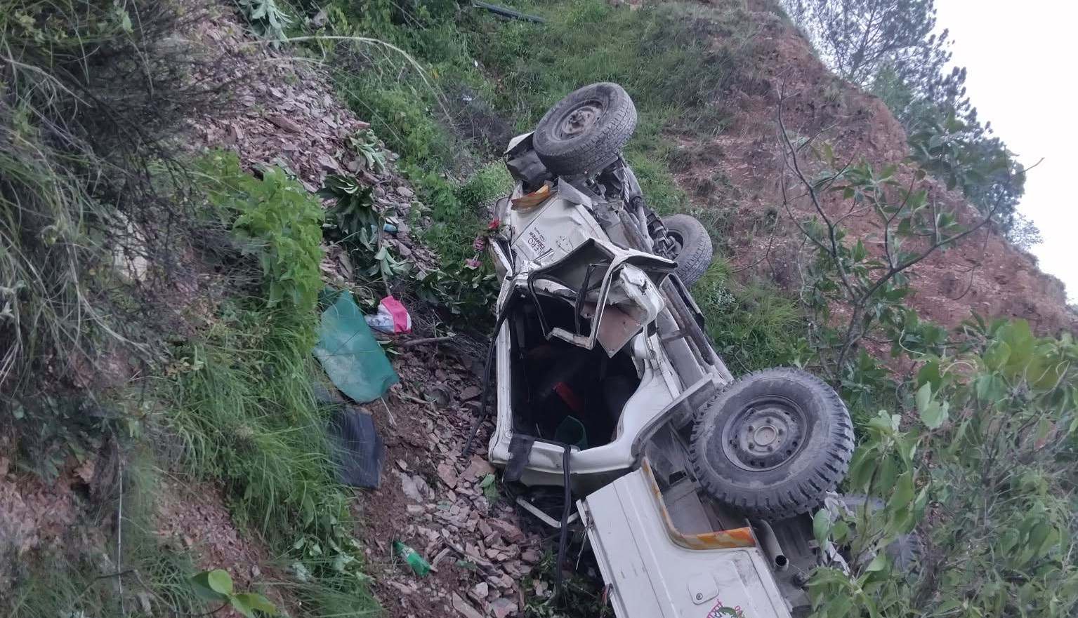 बैतडीमा जिप दुर्घटना, दुई जनाकाे मृत्युु ६ घाइते