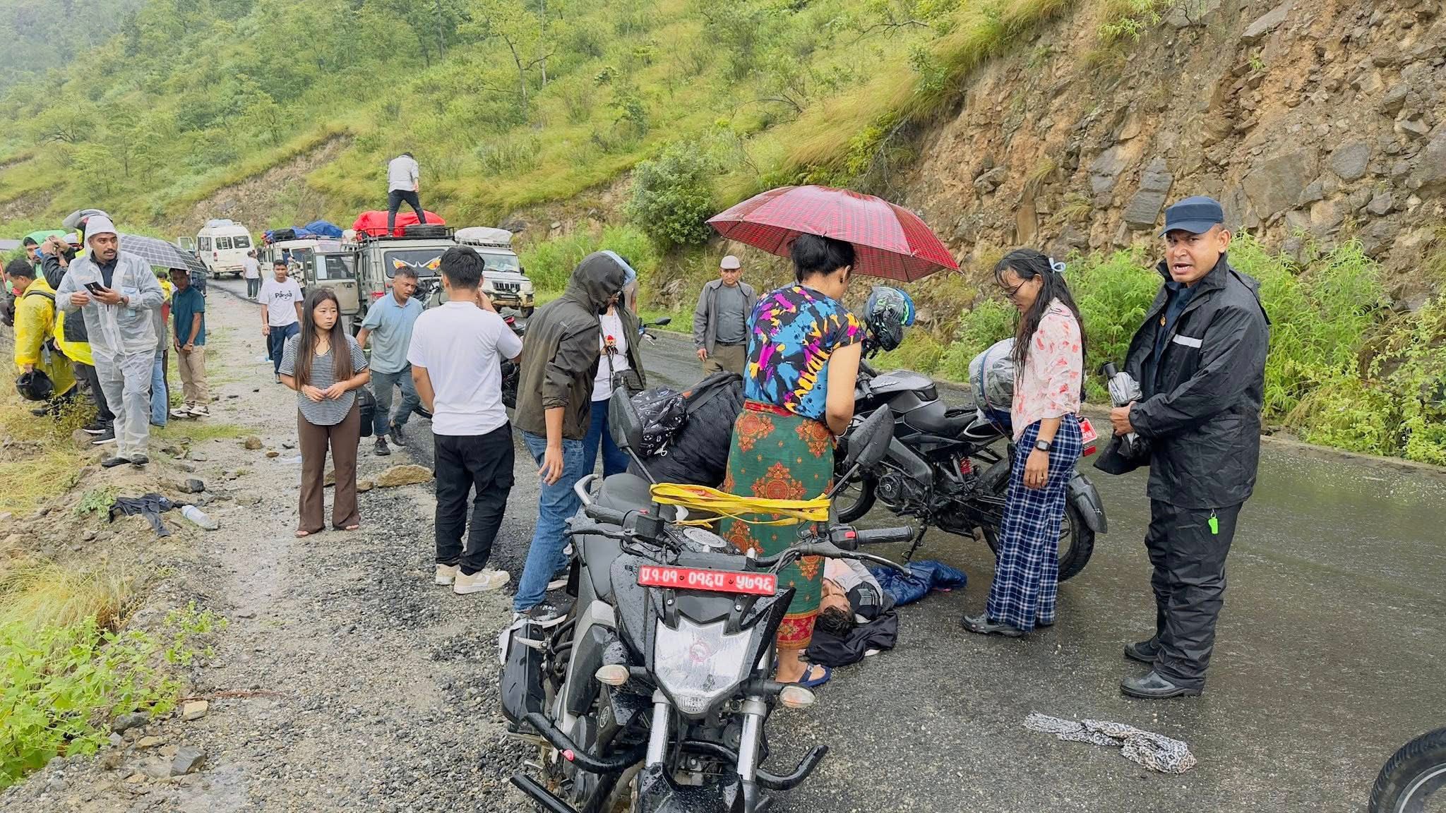 बलेरो गाडी दुर्घटना हुँदा ६ जनाको मृत्यु