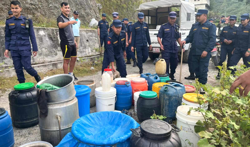 बझाङमा ५० लिटर घरेलु मदिरा नष्ट