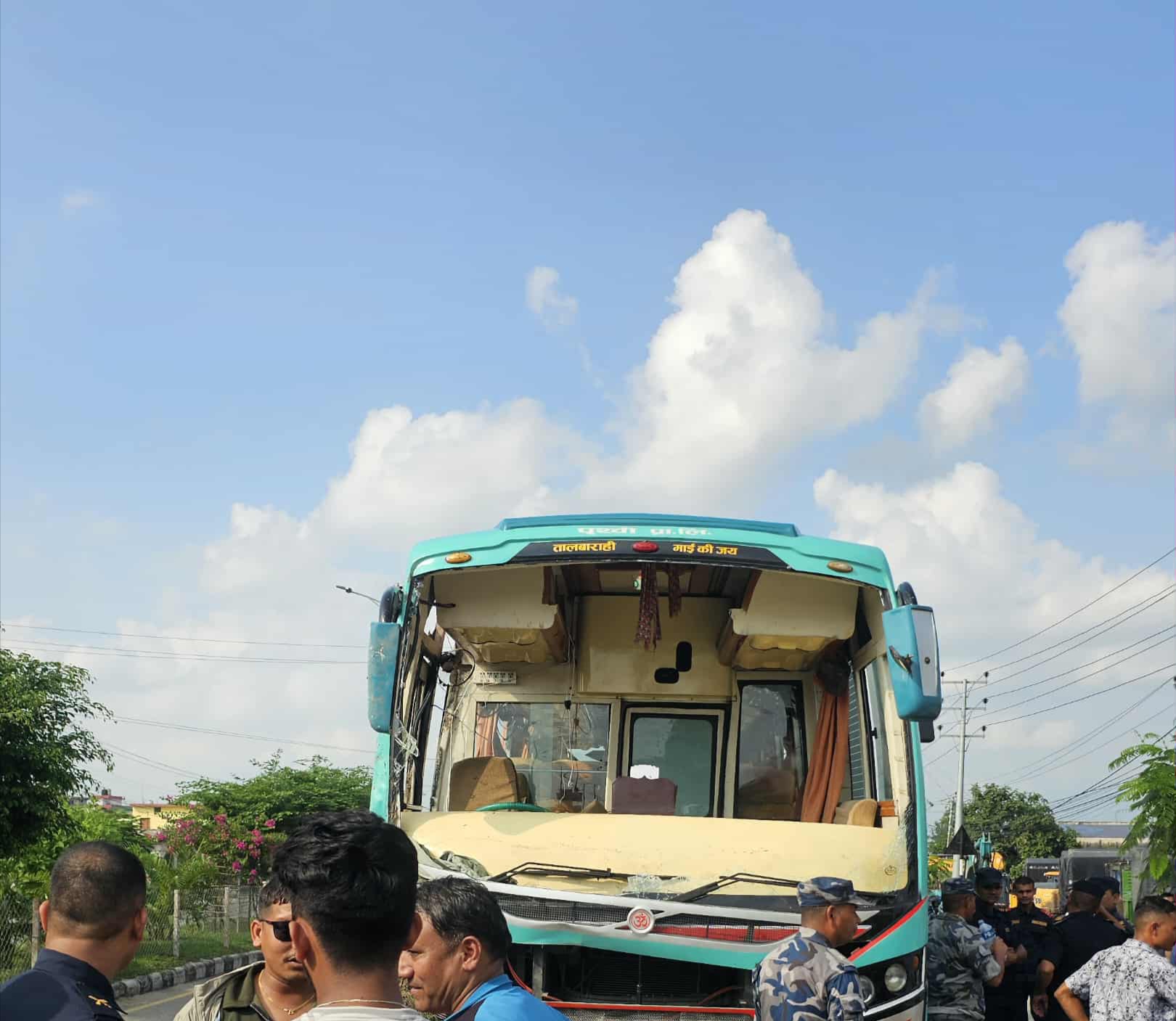 धनगढीमा स्कुटी बचाउन खोज्दा बस दुर्घटना, पैदल यात्रीको मृत्यु