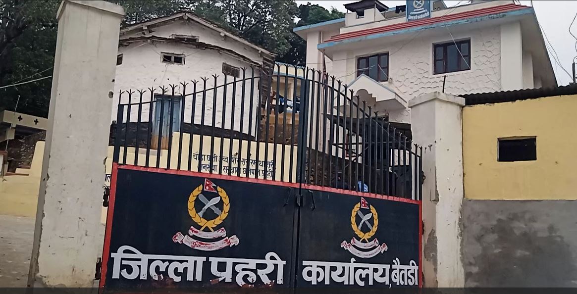 प्रहरीको सक्रियतामा बैतडी कारागारका कैदी फर्काउन सफल