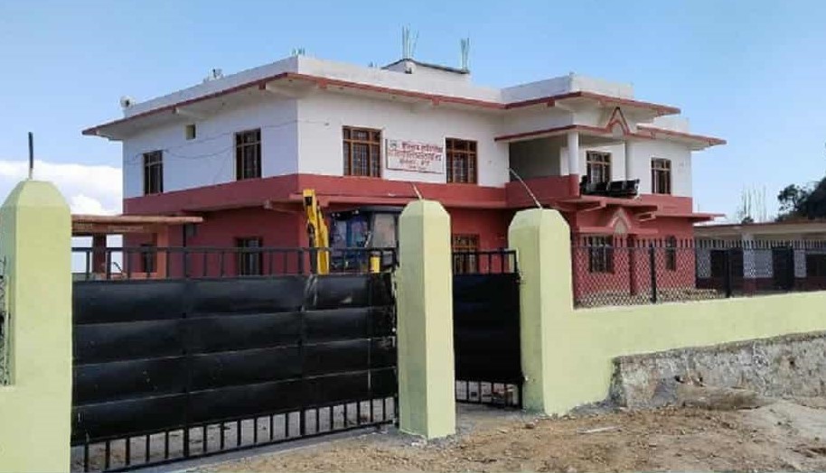 जेन–जीका मृतक दीपकको परिवारलाई शिवनाथको एक लाख सहयोग