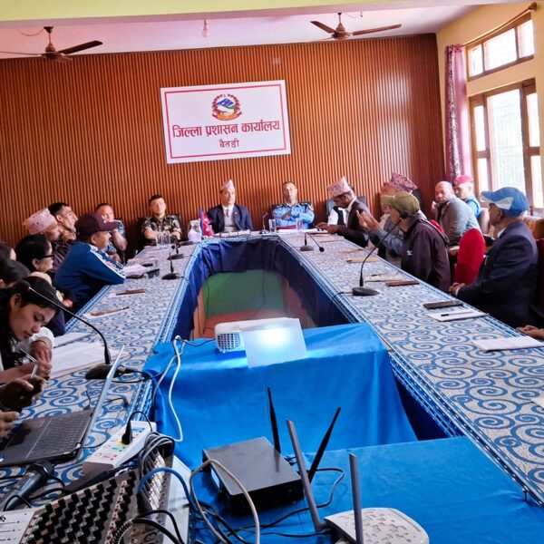 धार्मिक अगुवा, राजनीतिक दल र सरोकारवालाहरुसंग बाल विवाहका कुरा