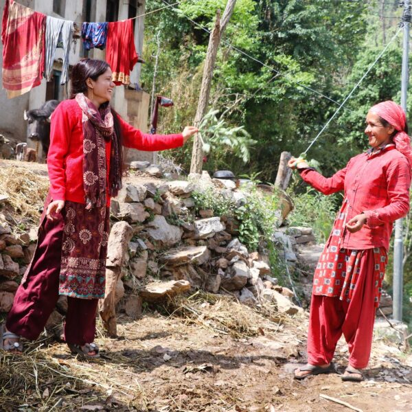 सुदूरमा बिसुको रौनक, सिस्नो लगाएर मनाइदै बिसु