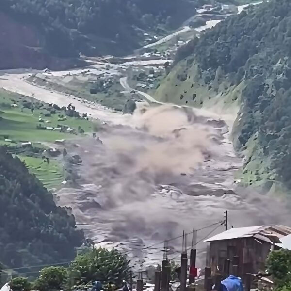 रसुवामा भयकंर ठुलो बाढी, प्रधानमन्त्रीले बोलाए आकस्मिक बैठक