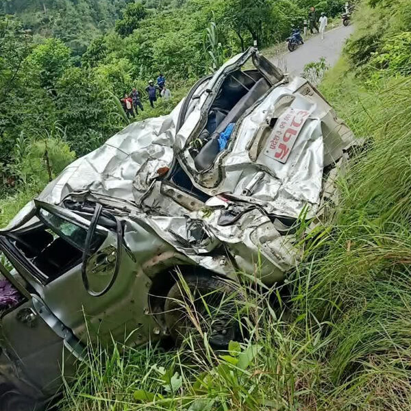 मकवानपुर जिप दुर्घटनामा घाइते रजिष्ट्रार पत्नी लक्ष्मी बडूको मृत्यु