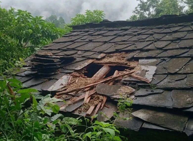 चोरीको आरोपमा दशरथचन्द नगरकार्यपालिका सदस्यसहित चार जना पक्राउ