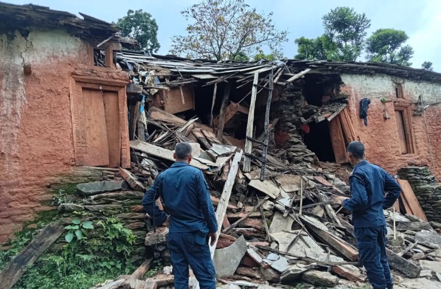 बाढीपहिरोका कारण बैतडीमा एक सय बढी घरपरिवार प्रभावित